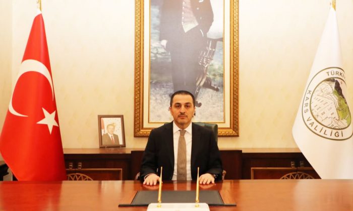 BURDUR VALİLİĞİ’NE TÜRKER ÖKSÜZ ATANDI